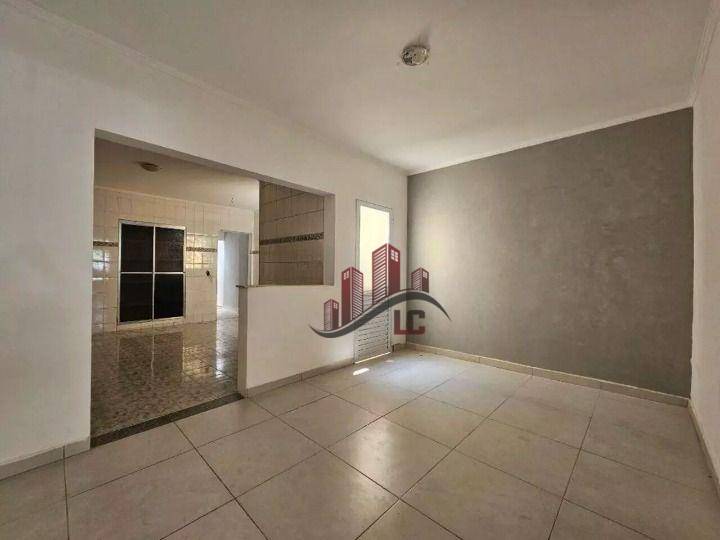 Casa à venda com 3 quartos, 220m² - Foto 11