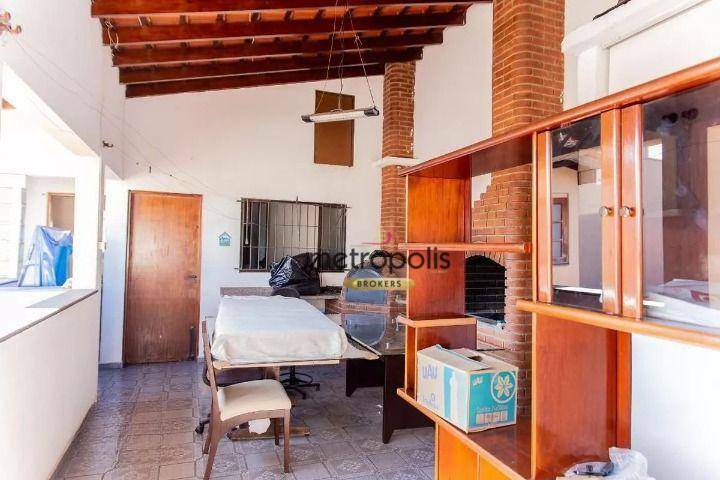 Casa à venda com 5 quartos, 227m² - Foto 11