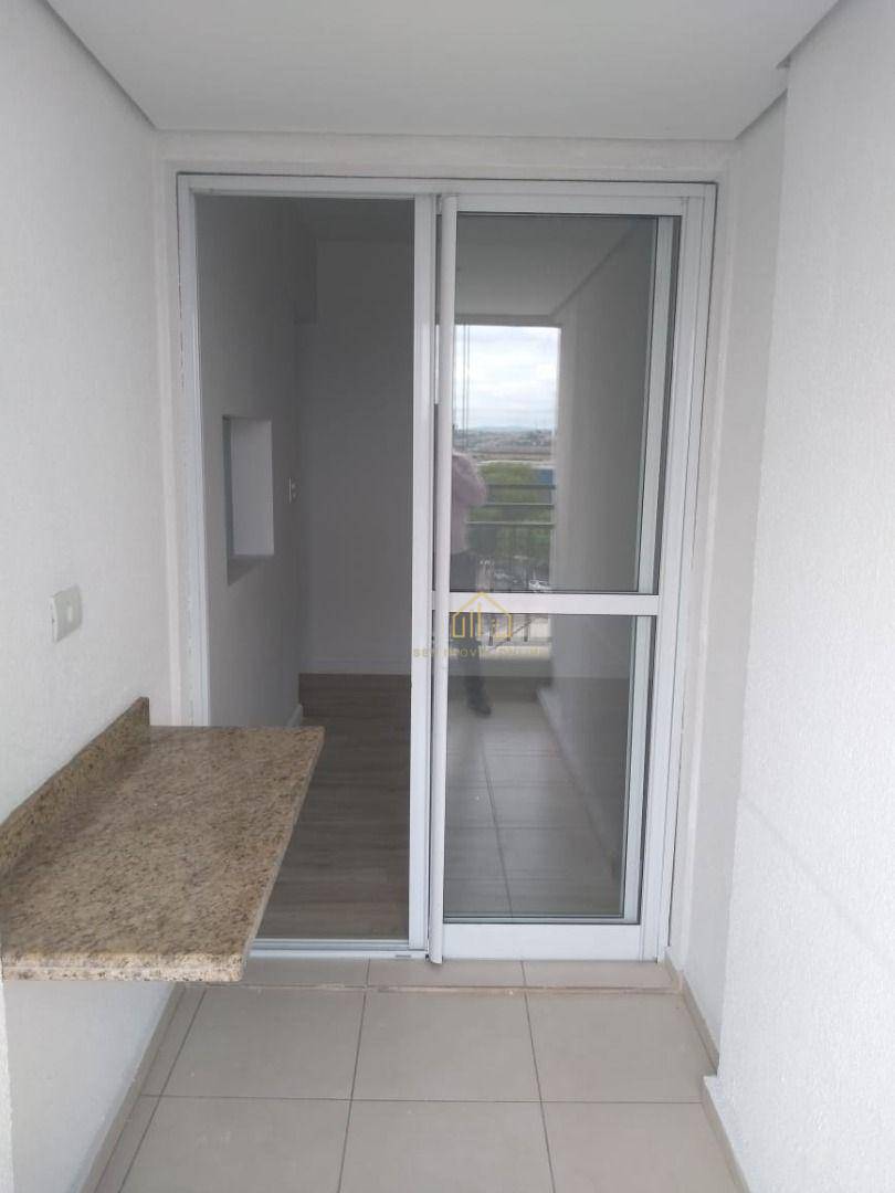 Apartamento para alugar com 3 quartos, 74m² - Foto 4