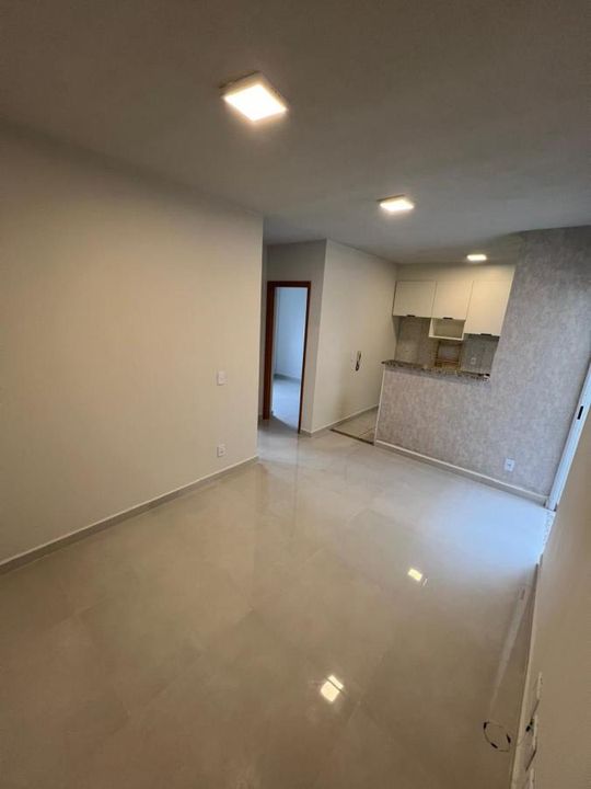 Apartamento à venda com 2 quartos, 47m² - Foto 2