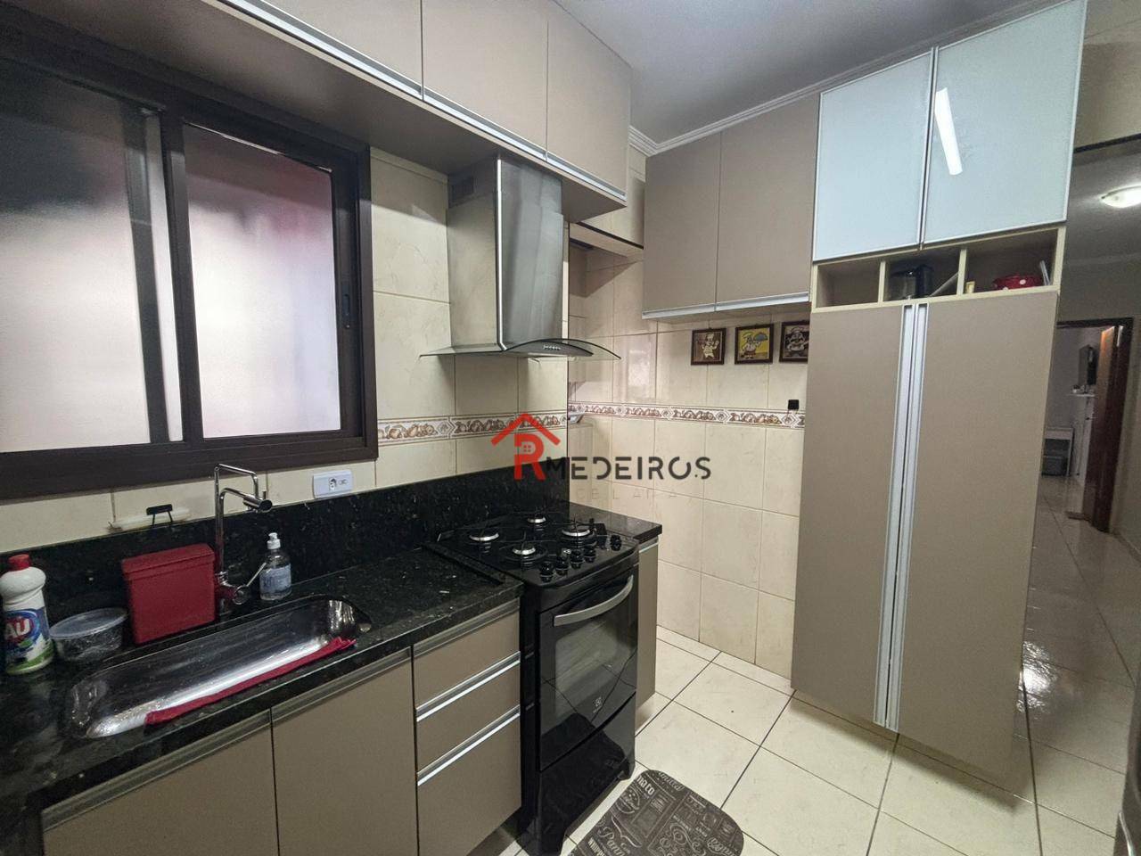 Apartamento à venda com 2 quartos, 60m² - Foto 15