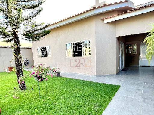 Casa à venda com 5 quartos, 138m² - Foto 2