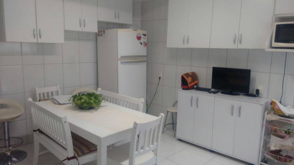 Sobrado à venda com 2 quartos, 180m² - Foto 16