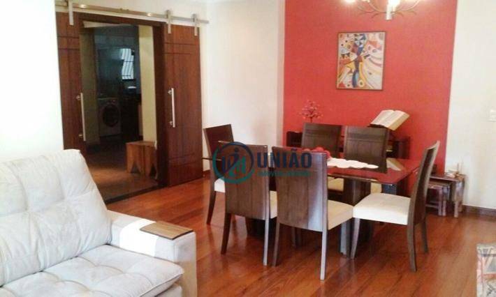 Apartamento à venda com 3 quartos, 130m² - Foto 1