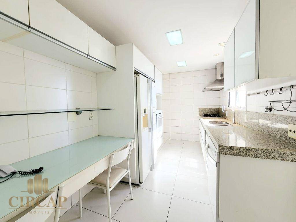 Apartamento à venda e aluguel com 3 quartos, 135m² - Foto 7