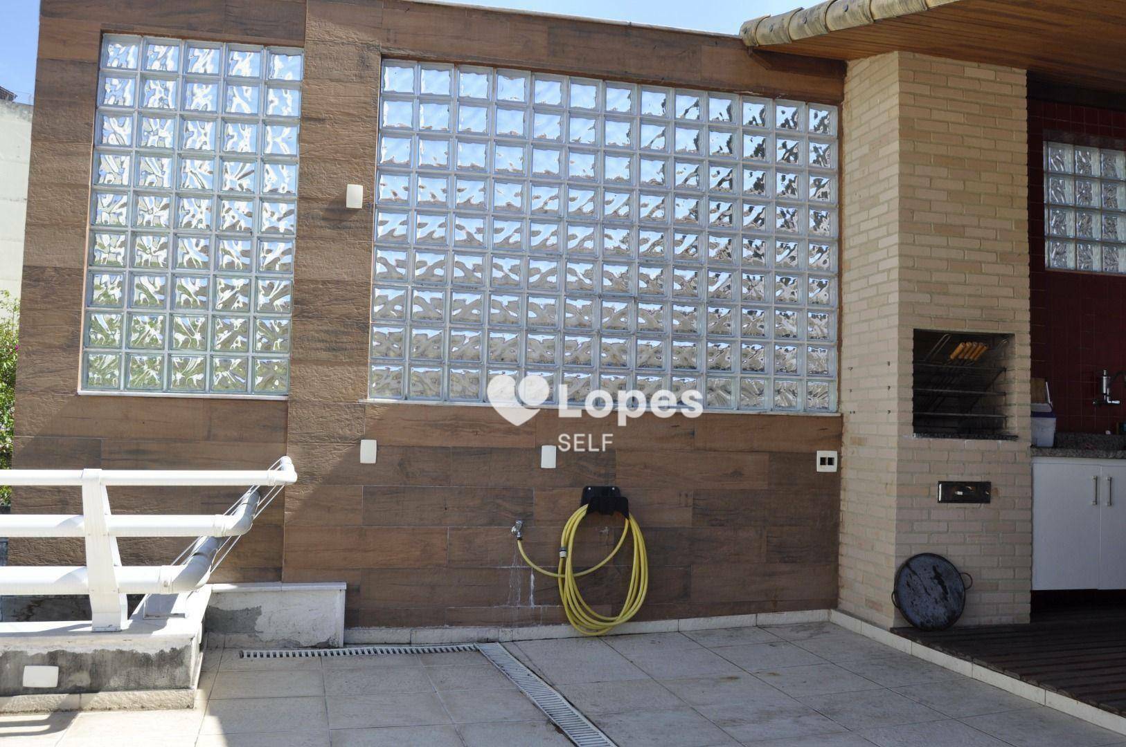 Casa à venda com 4 quartos, 200m² - Foto 3