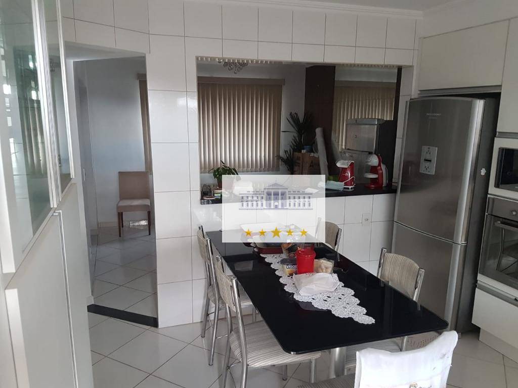 Sobrado à venda com 3 quartos, 229m² - Foto 8