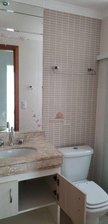 Apartamento para alugar com 3 quartos, 160m² - Foto 12