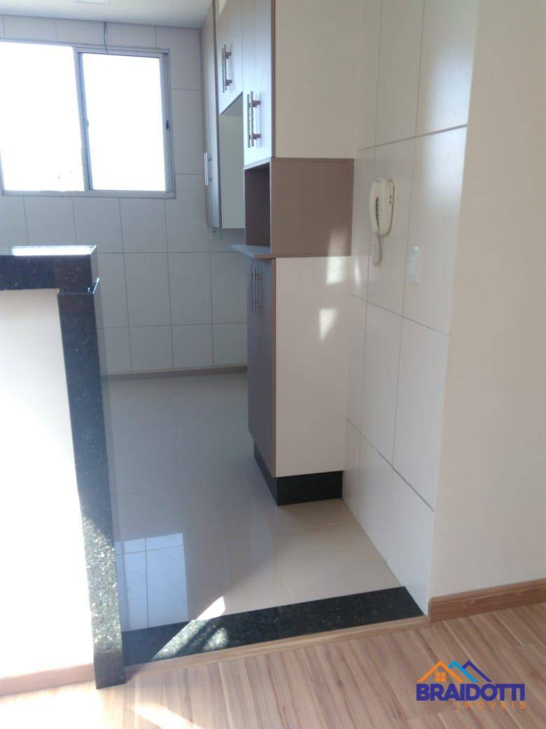 Apartamento à venda com 2 quartos, 45m² - Foto 5