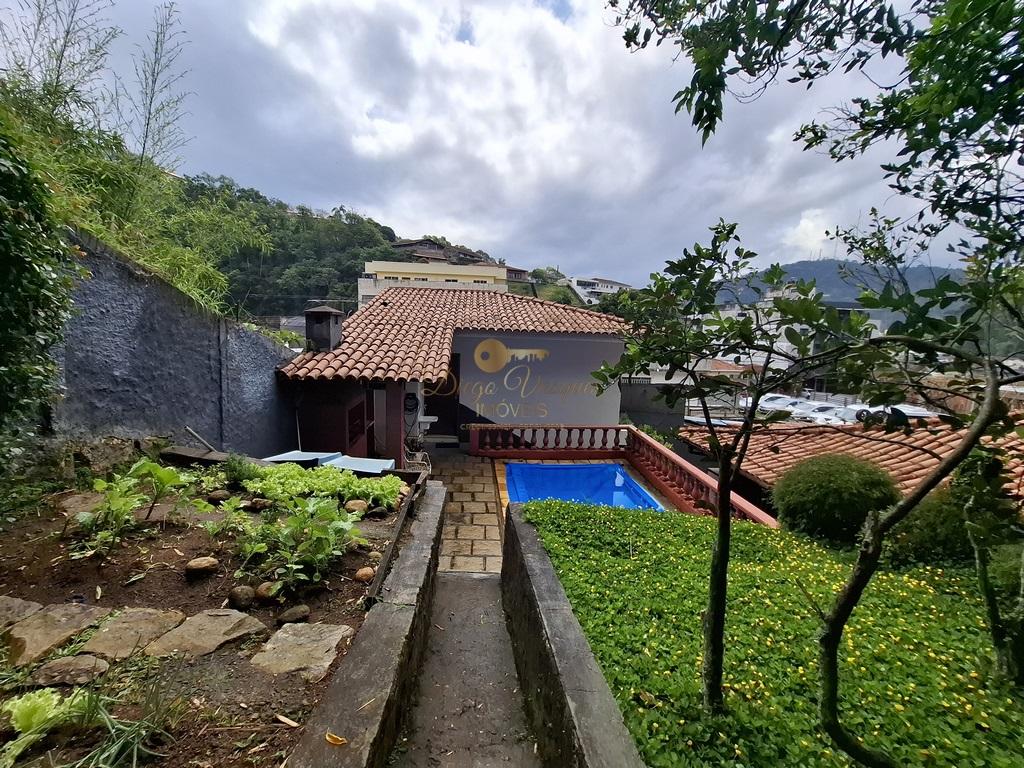 Casa à venda com 3 quartos, 400m² - Foto 4