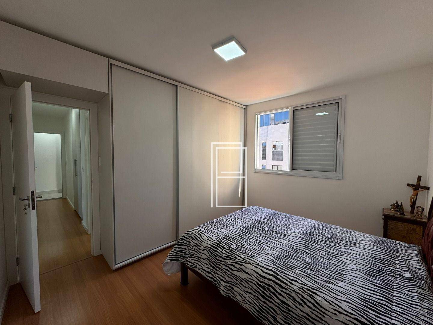 Apartamento à venda com 3 quartos, 87m² - Foto 9