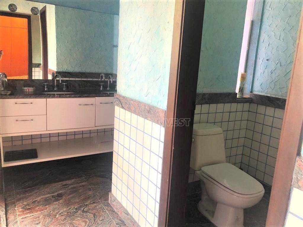 Casa de Condomínio à venda com 5 quartos, 921m² - Foto 25