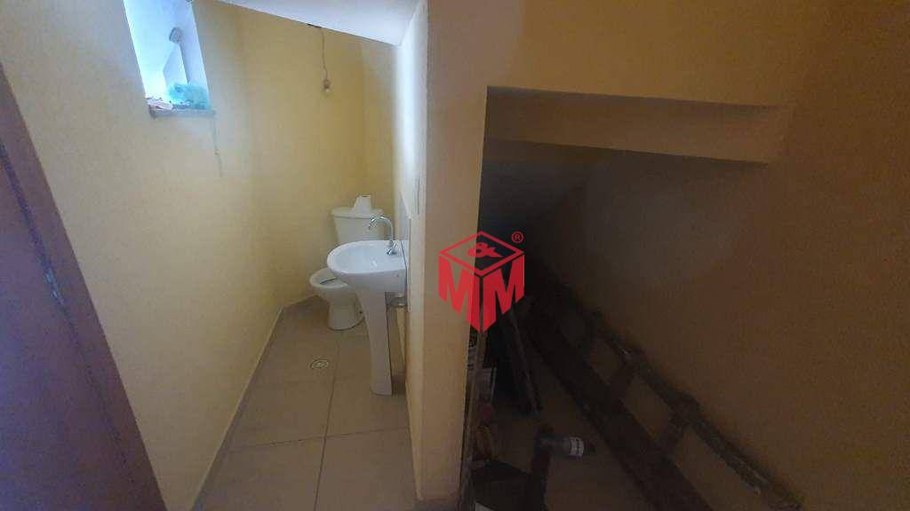 Sobrado à venda e aluguel com 3 quartos, 179m² - Foto 5