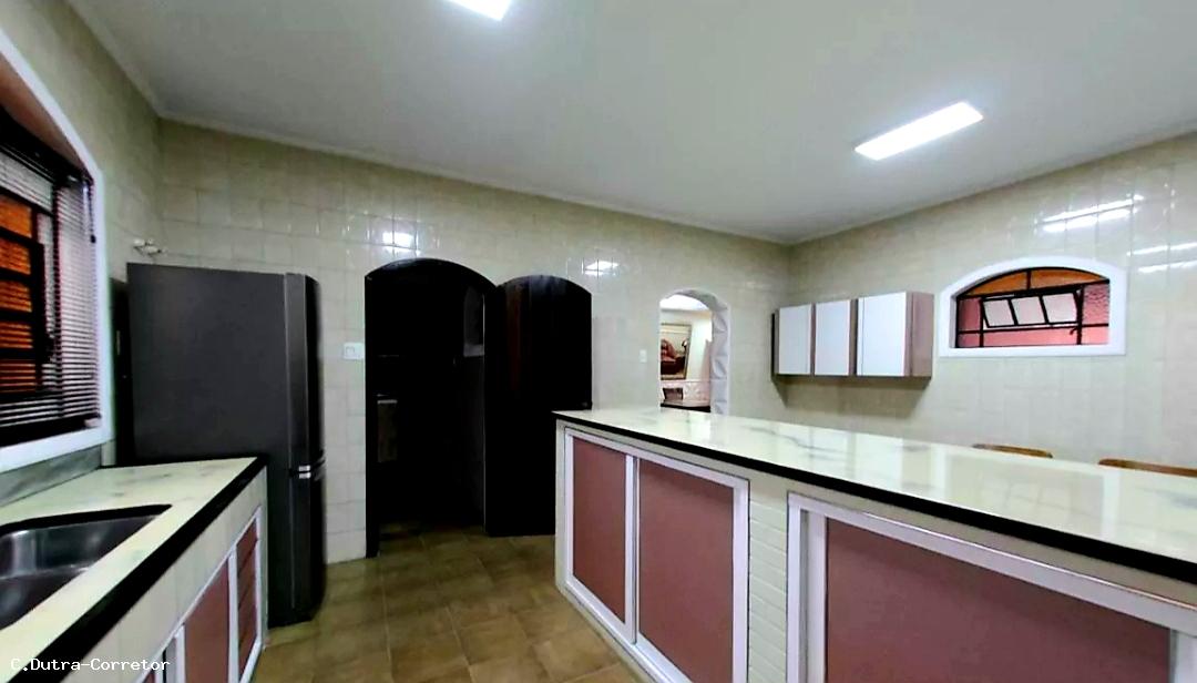 Sobrado à venda com 3 quartos, 238m² - Foto 15