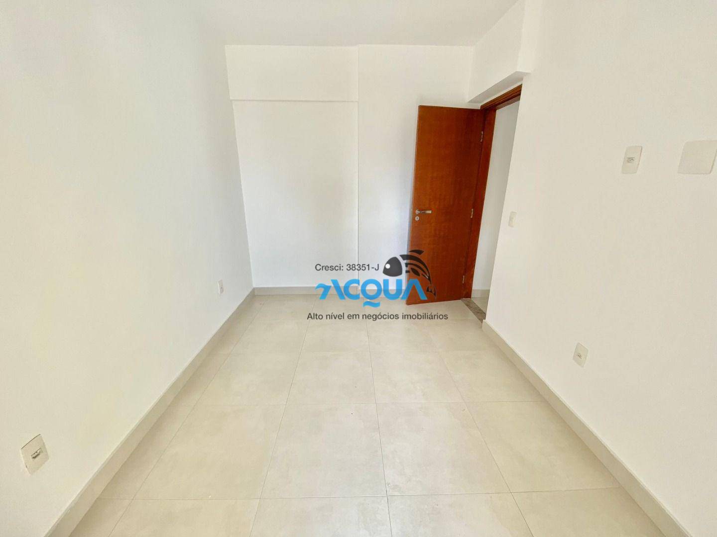 Apartamento à venda com 3 quartos, 110m² - Foto 8