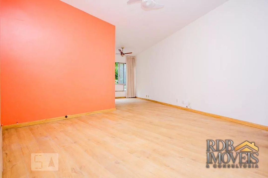 Apartamento à venda com 3 quartos, 130m² - Foto 1