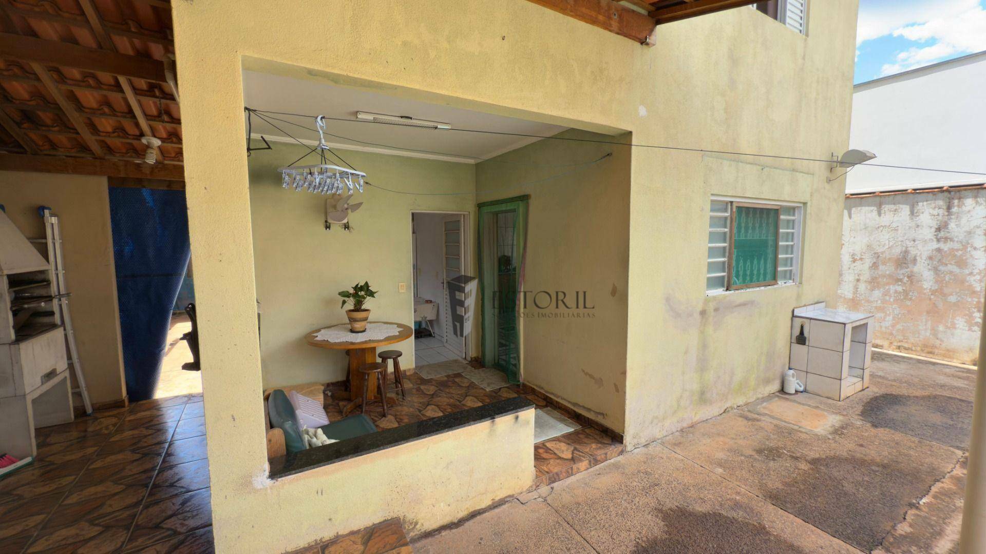 Sobrado à venda com 4 quartos, 277m² - Foto 2