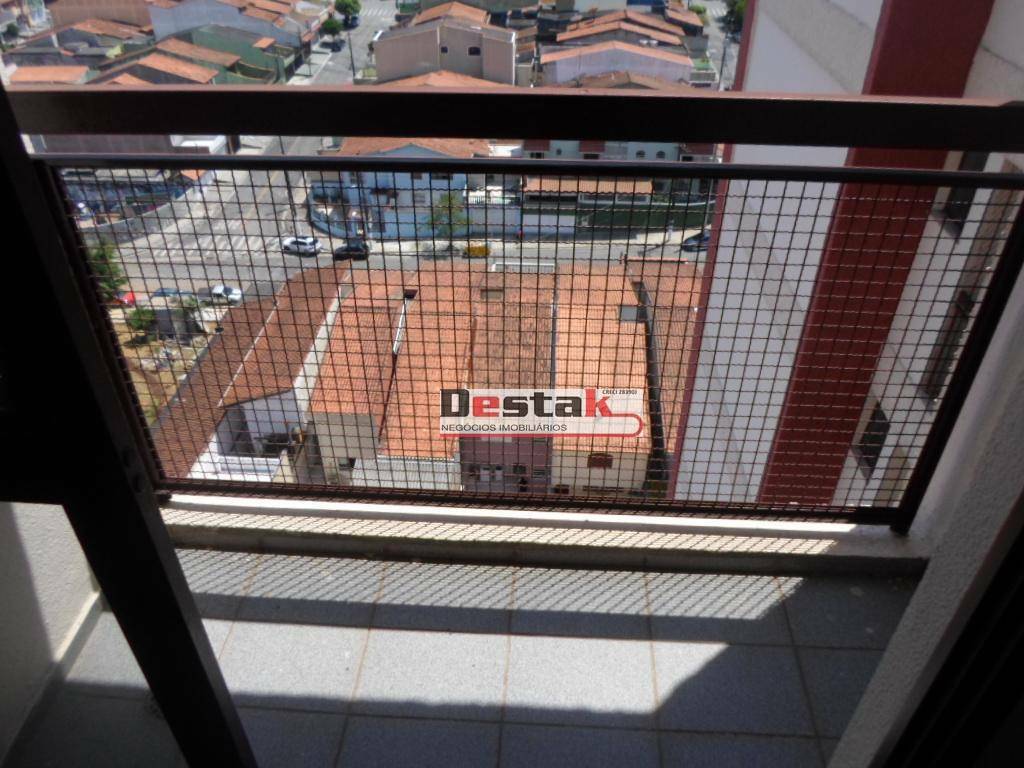 Apartamento à venda com 2 quartos, 64m² - Foto 2