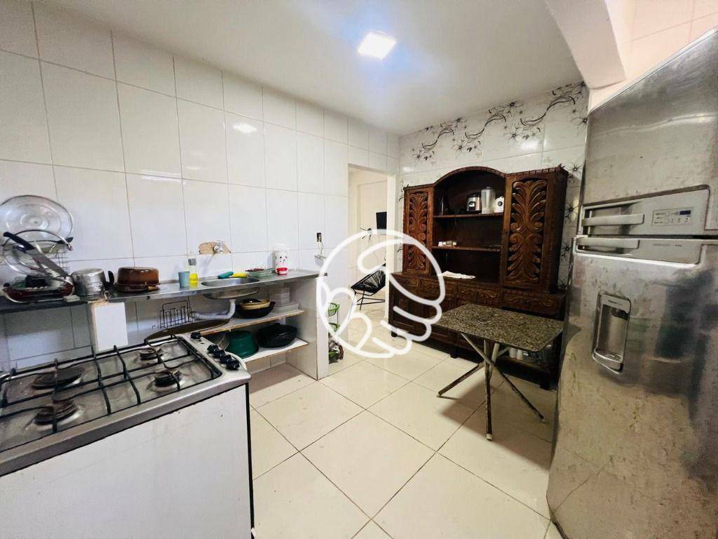 Casa para alugar com 3 quartos, 165m² - Foto 8