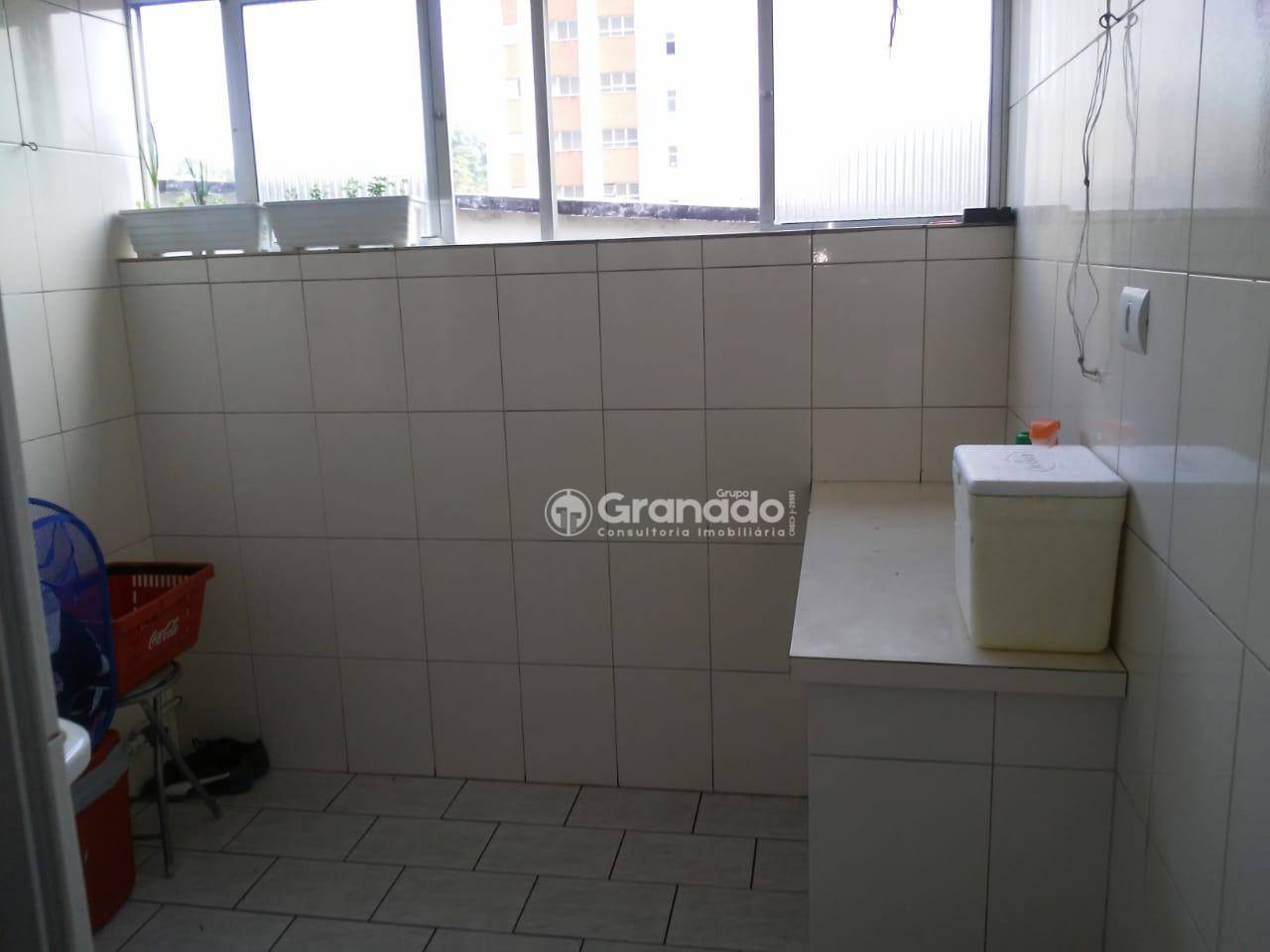 Apartamento à venda com 2 quartos, 65m² - Foto 11