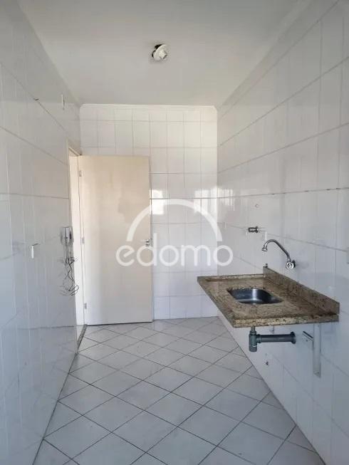 Apartamento para alugar com 3 quartos, 69m² - Foto 4