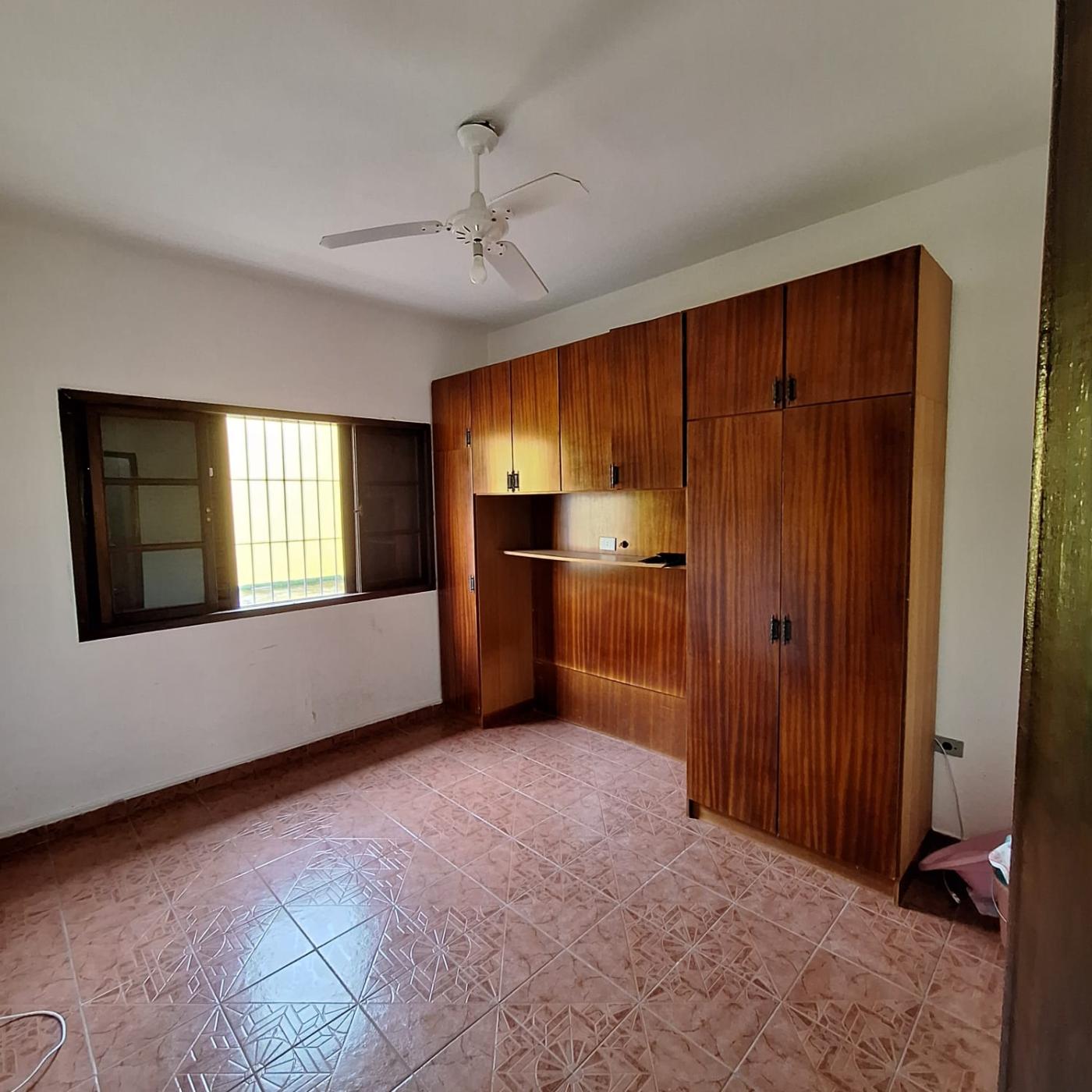 Casa à venda com 2 quartos, 230m² - Foto 5