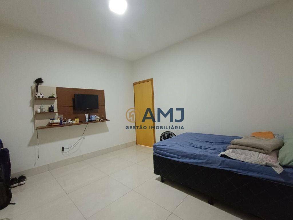 Casa à venda com 2 quartos, 93m² - Foto 9