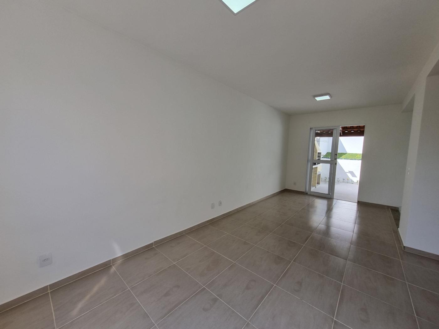 Casa à venda com 3 quartos, 72m² - Foto 11