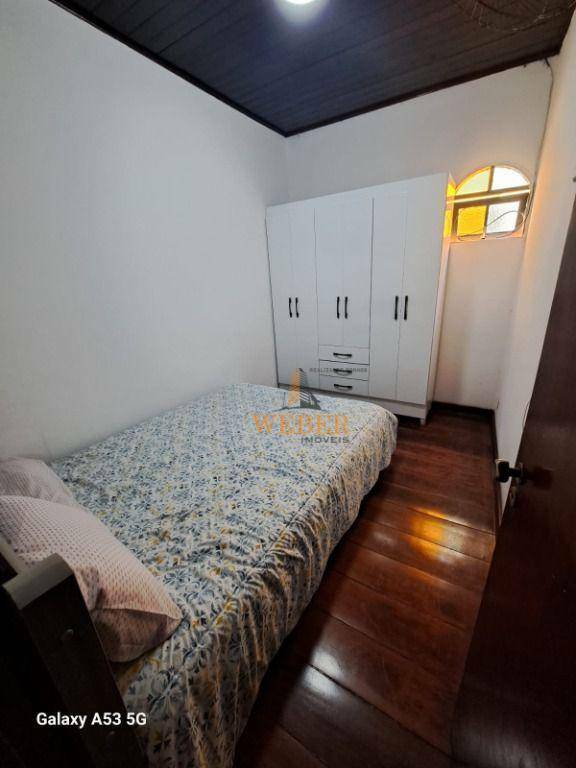 Sobrado à venda com 4 quartos, 200m² - Foto 35