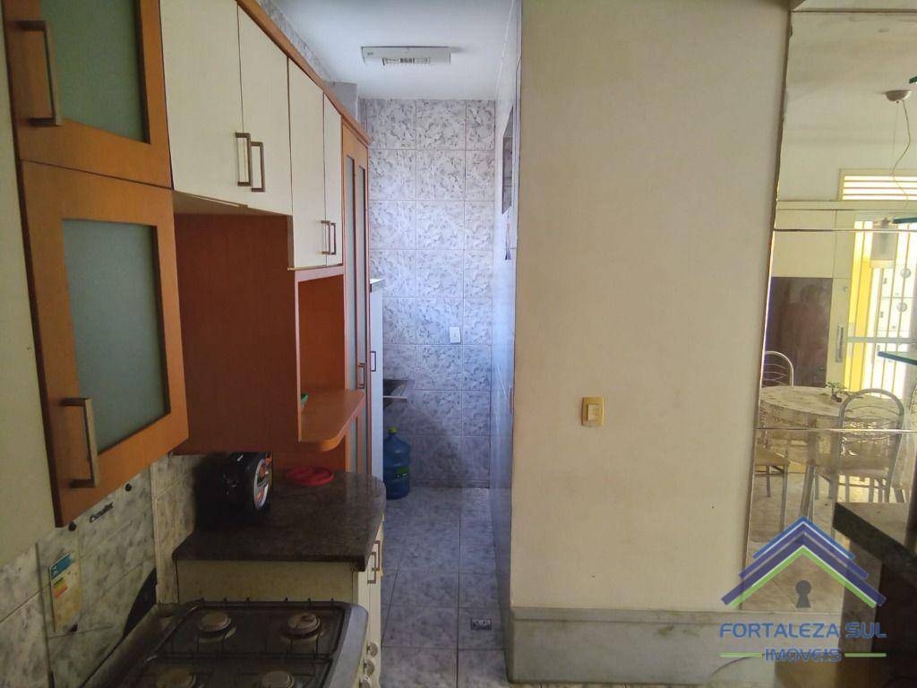 Apartamento à venda com 2 quartos, 60m² - Foto 6