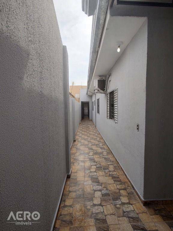 Casa à venda com 3 quartos, 104m² - Foto 3