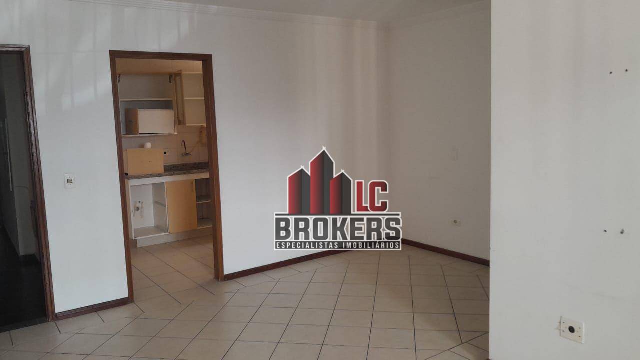 Apartamento à venda com 2 quartos, 65m² - Foto 18