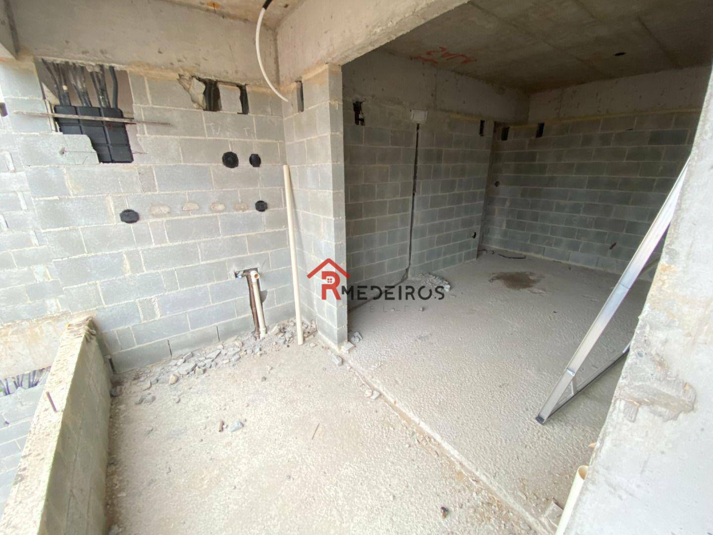 Apartamento à venda com 2 quartos, 68m² - Foto 9