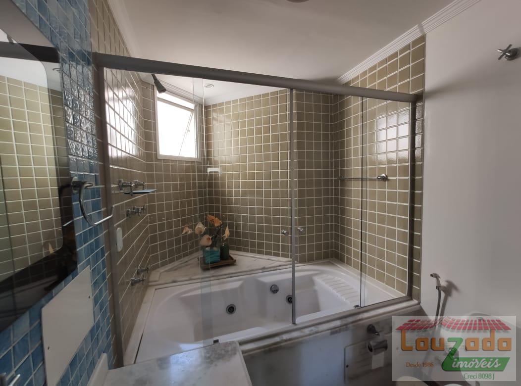 Apartamento à venda com 3 quartos, 236m² - Foto 13