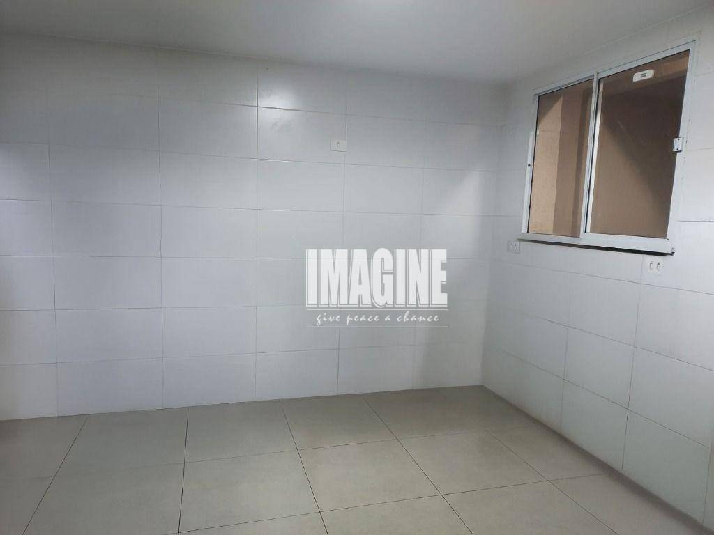 Sobrado à venda com 2 quartos, 140m² - Foto 3