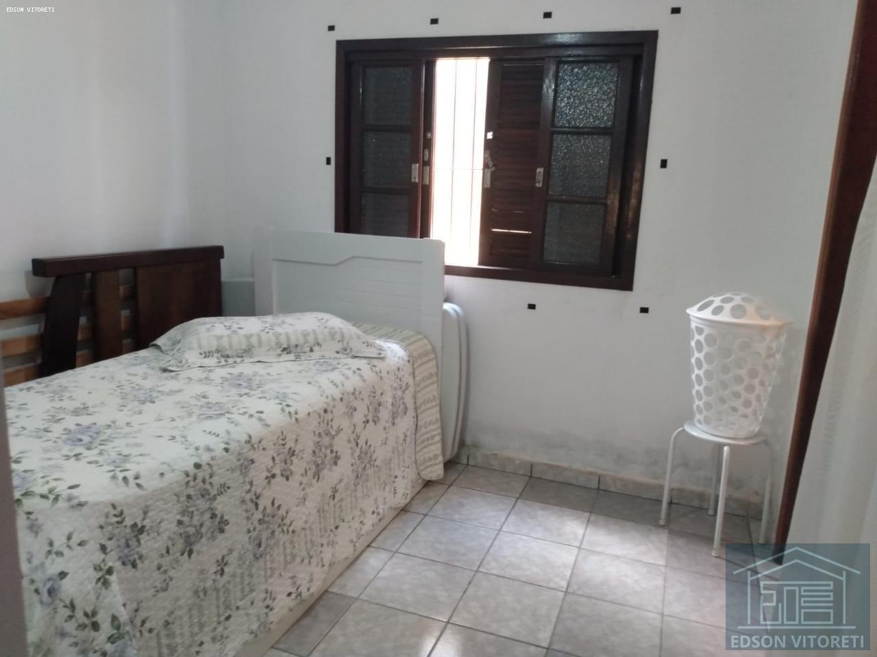 Casa à venda com 2 quartos, 72m² - Foto 11