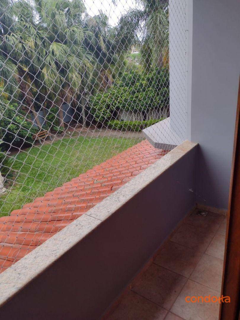 Casa para alugar com 3 quartos, 200m² - Foto 11