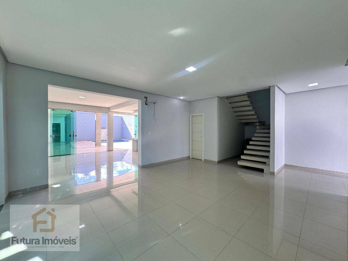 Casa à venda com 3 quartos, 332m² - Foto 4