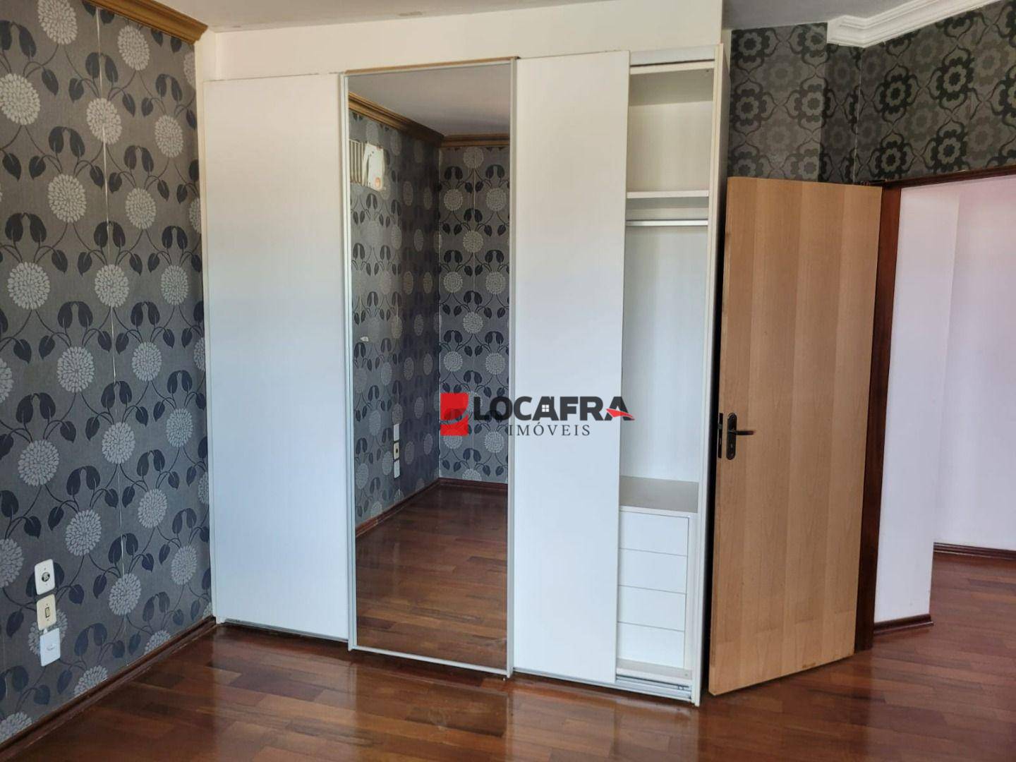 Casa à venda com 3 quartos, 700m² - Foto 31