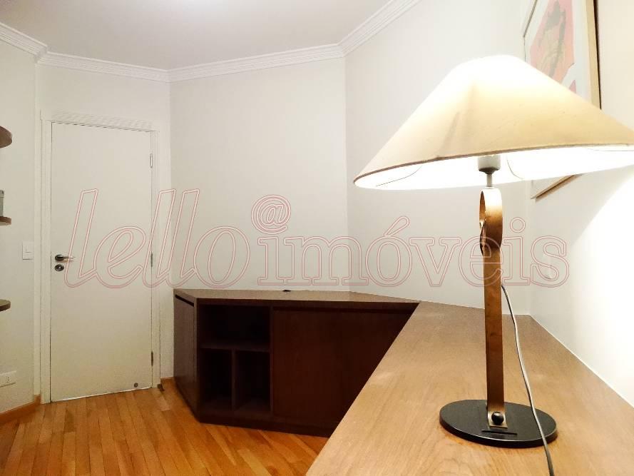 Apartamento para alugar com 2 quartos, 85m² - Foto 11