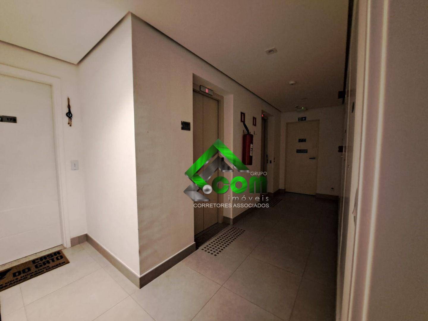 Apartamento à venda com 2 quartos, 70m² - Foto 14