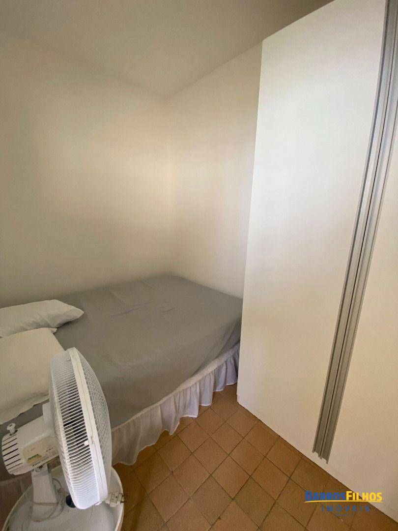 Apartamento para alugar com 3 quartos, 212m² - Foto 10
