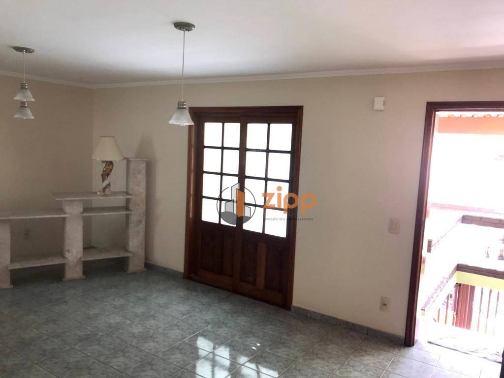 Sobrado à venda com 4 quartos, 355m² - Foto 1