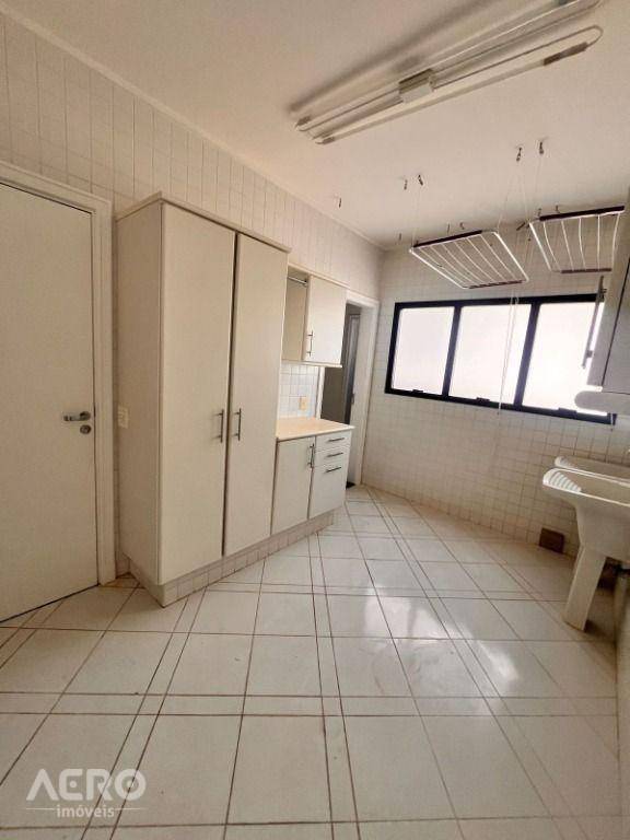 Apartamento para alugar com 4 quartos, 412m² - Foto 19