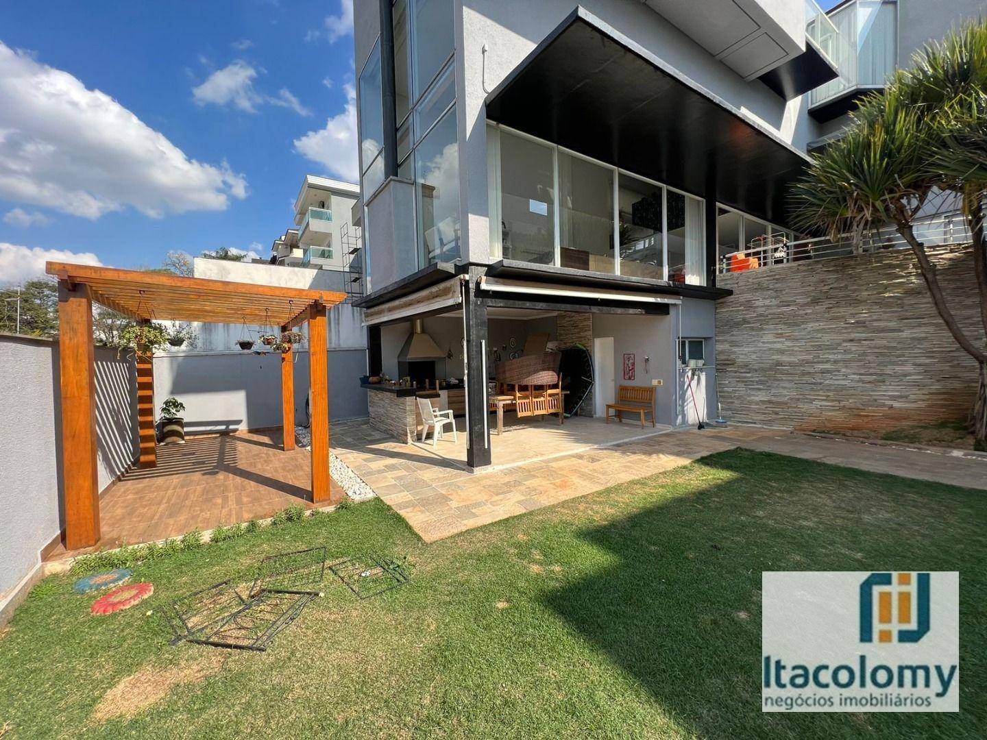 Casa de Condomínio à venda com 3 quartos, 598m² - Foto 3