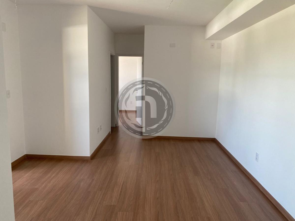 Apartamento à venda com 2 quartos, 62m² - Foto 4