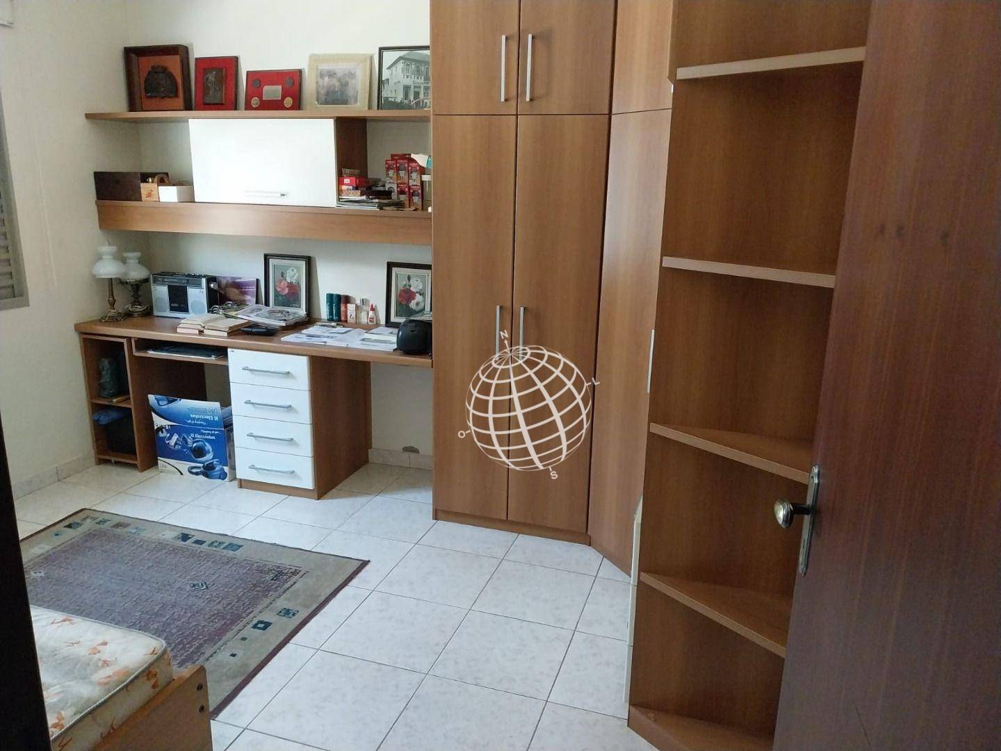 Casa à venda com 3 quartos, 202m² - Foto 12