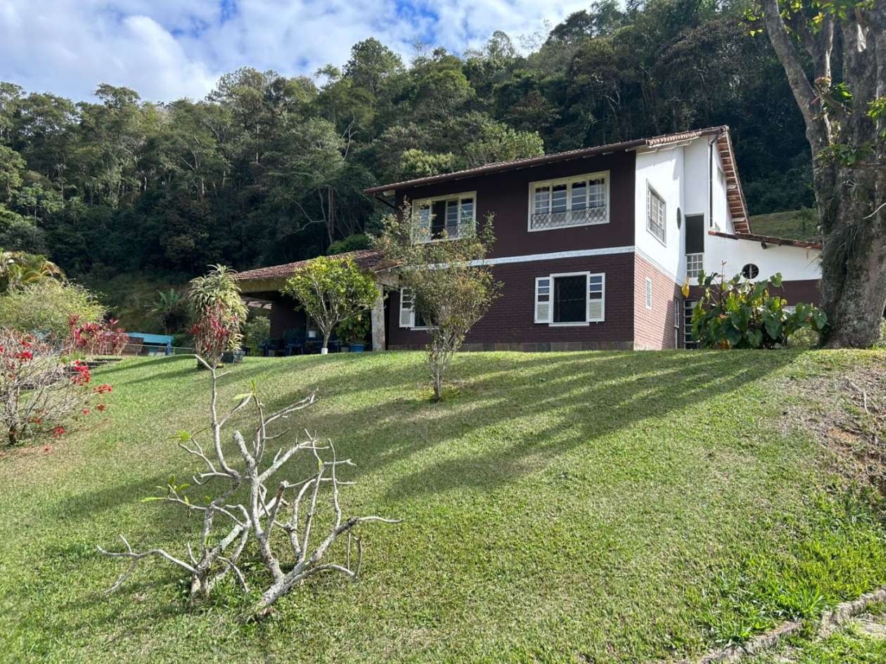 Casa à venda com 5 quartos, 350m² - Foto 4