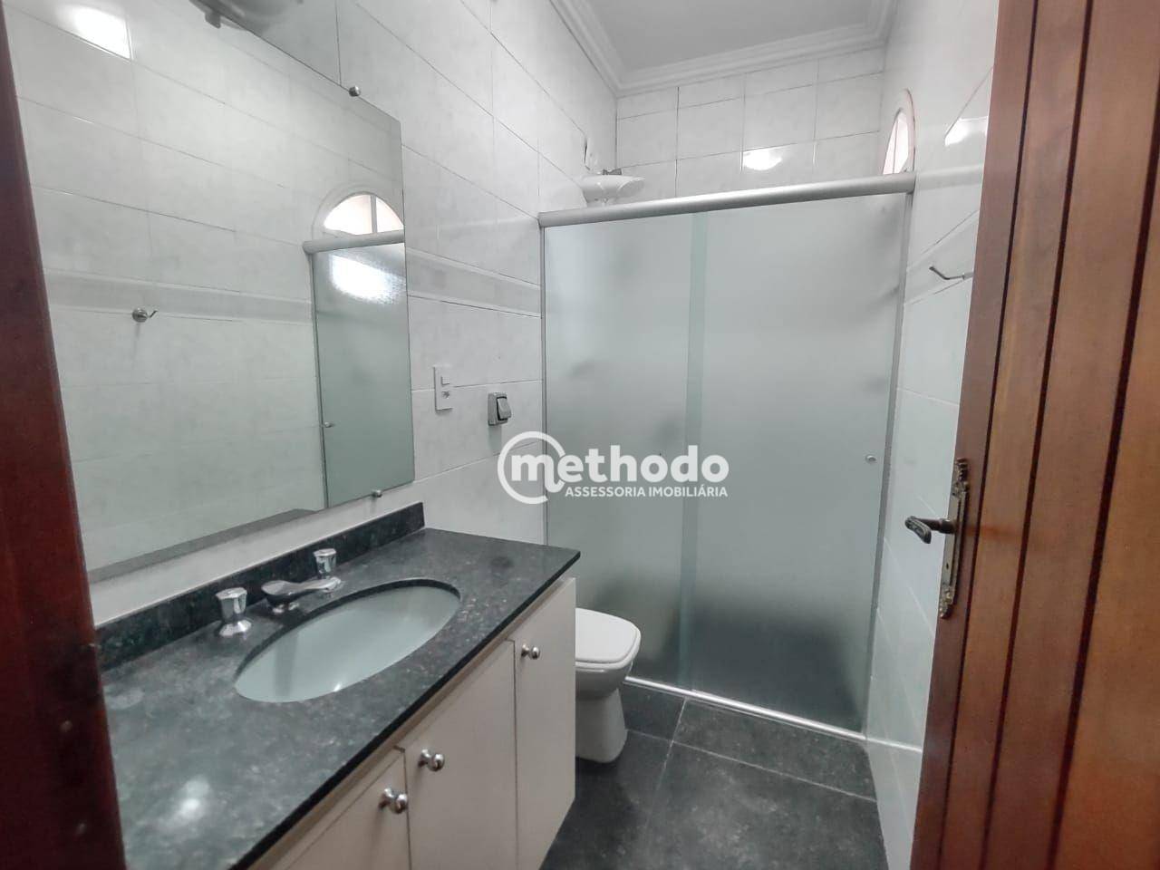 Casa de Condomínio para alugar com 3 quartos, 480m² - Foto 32