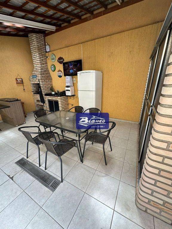 Sobrado à venda com 3 quartos, 220m² - Foto 11